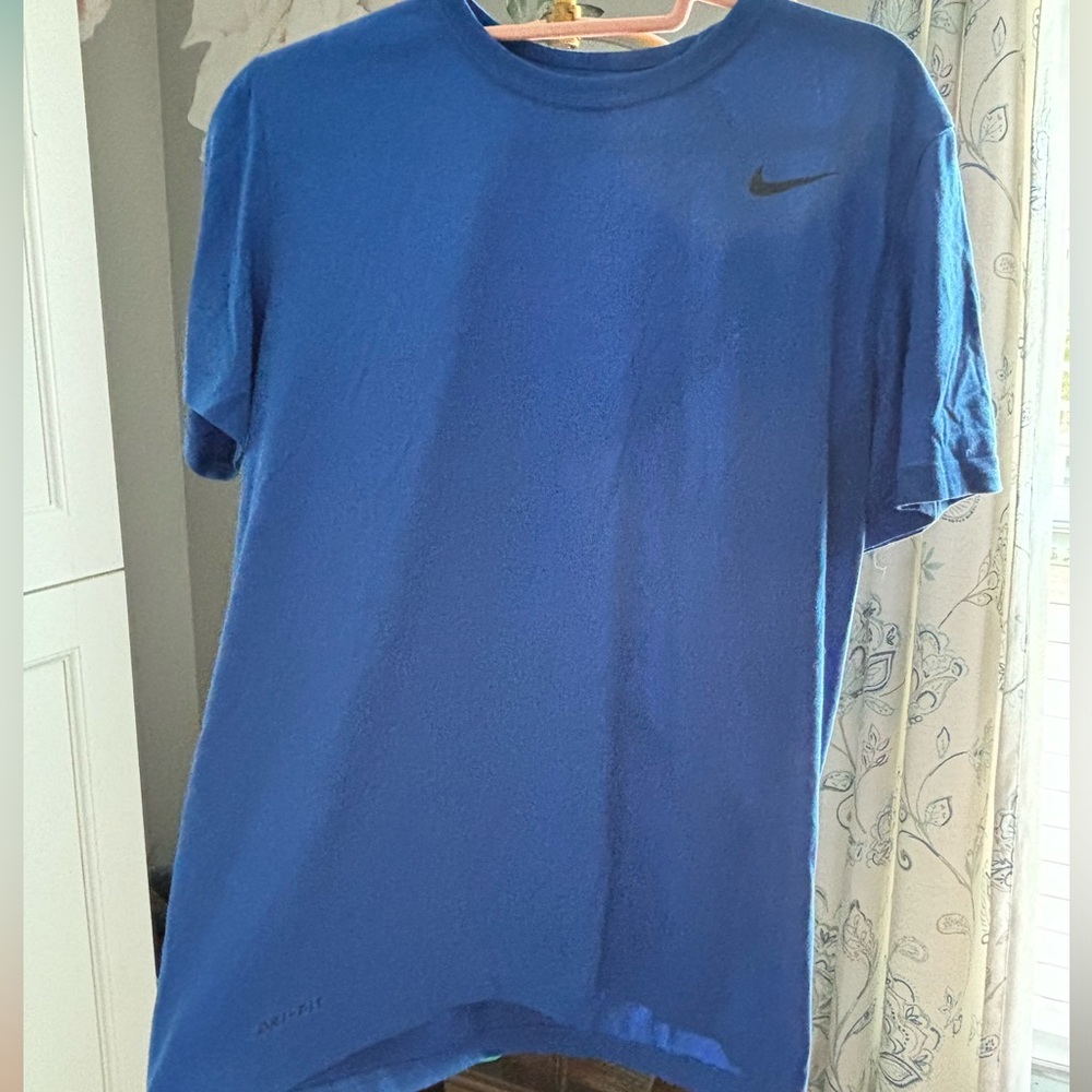Men’s Blue Nike T-shirt